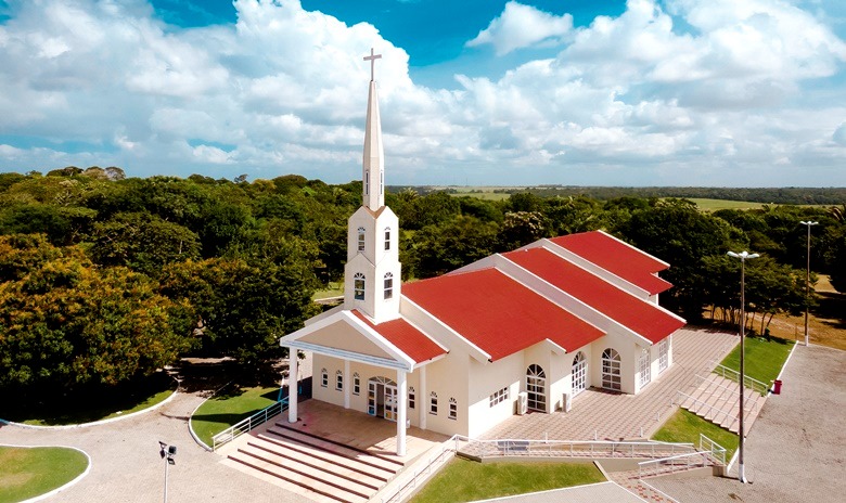 Cidade Viva inaugura Catedral no Campus Metropolitano (BR-101) como nova sede nacional e celebra ordenação pastoral de Serginho.