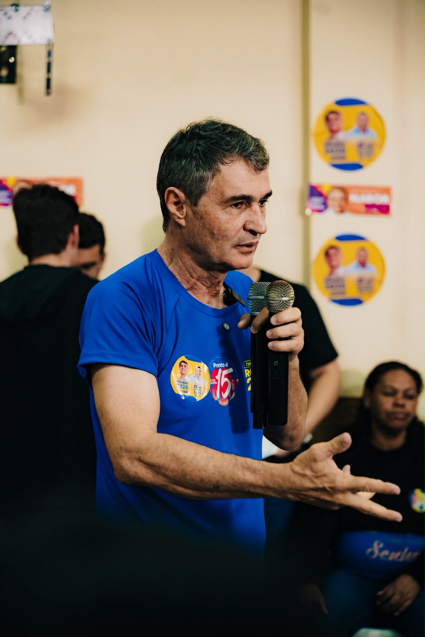 Romero Rodrigues participa de plenária no bairro do Mutirão