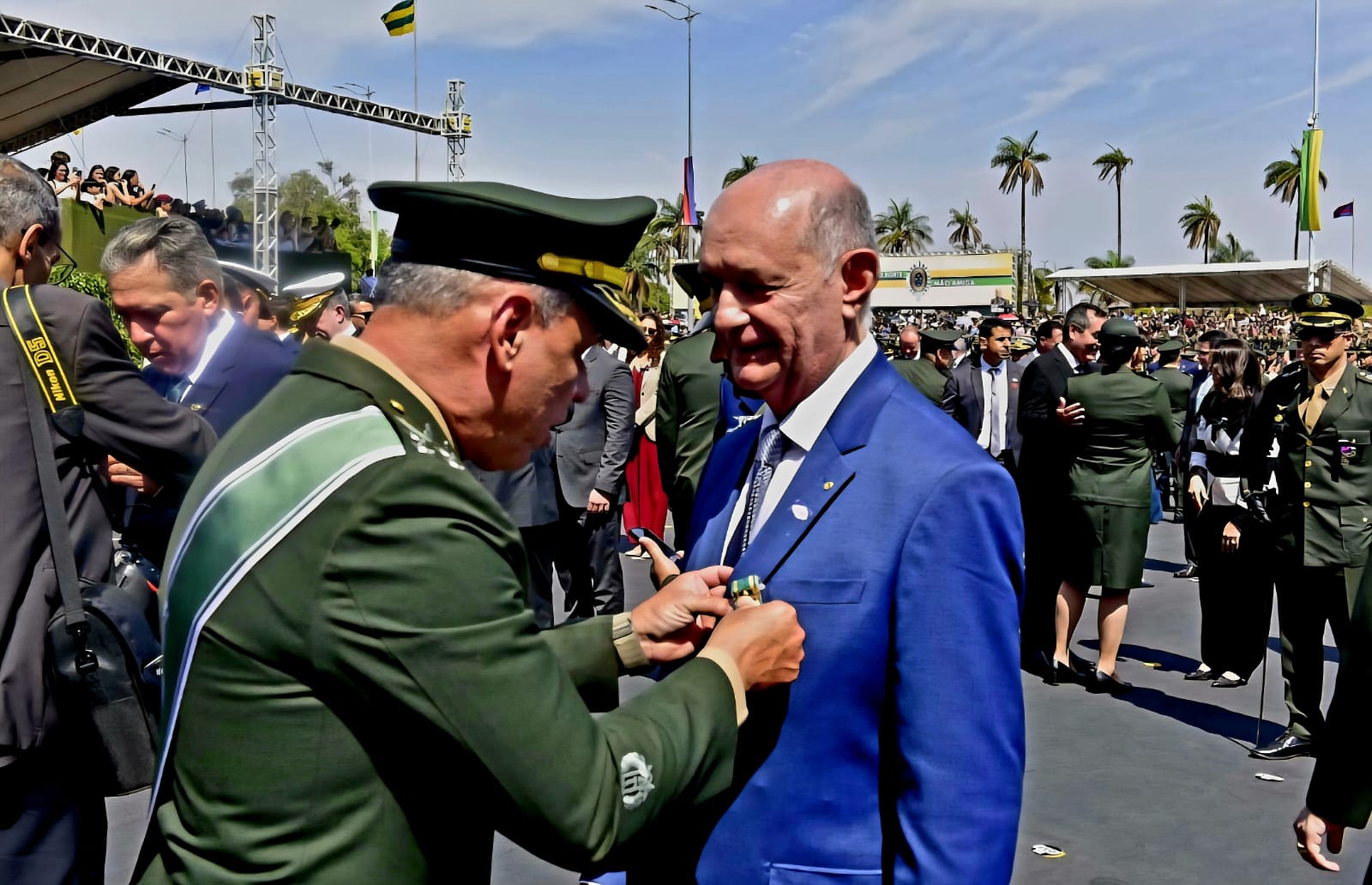 Desembargador paraibano Aluízio Bezerra Filho recebe homenagem do Exército Brasileiro