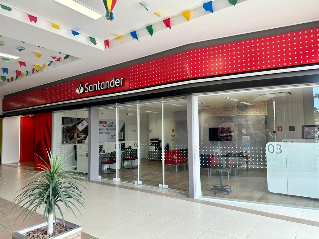 Santander abre 230 vagas de emprego no Brasil com oportunidades na Paraíba