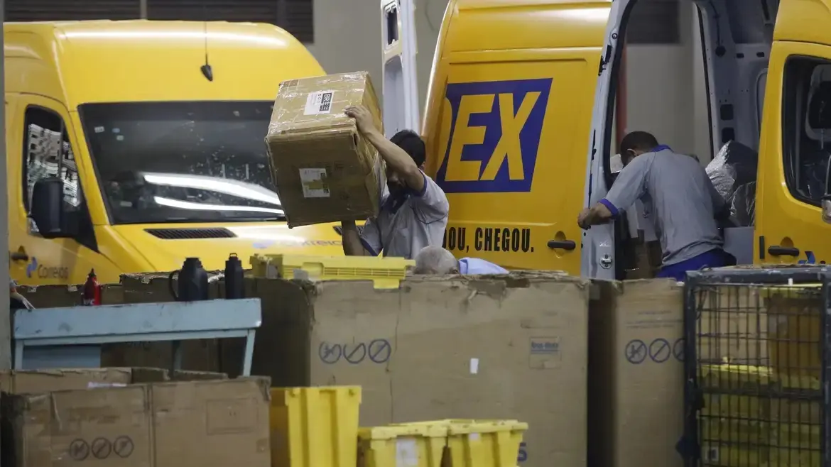 Correios lançam entrega direta para compras online no Paraguai via Correios Packet. Prazos de 4 a 8 dias e até 30 kg.