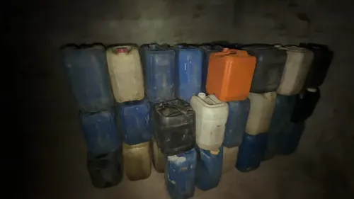 Polícia Militar durante ação que descobriu galpão com combustível em Cabedelo