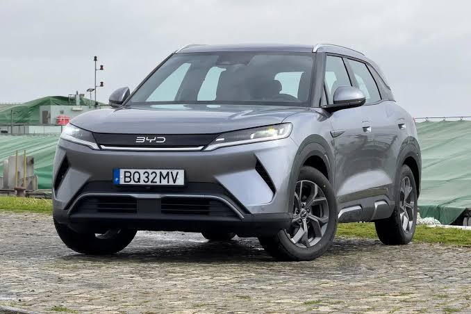 BYD vende 419 mil carros elétricos em julho de 2026 e exportações saltam mais de 100%.