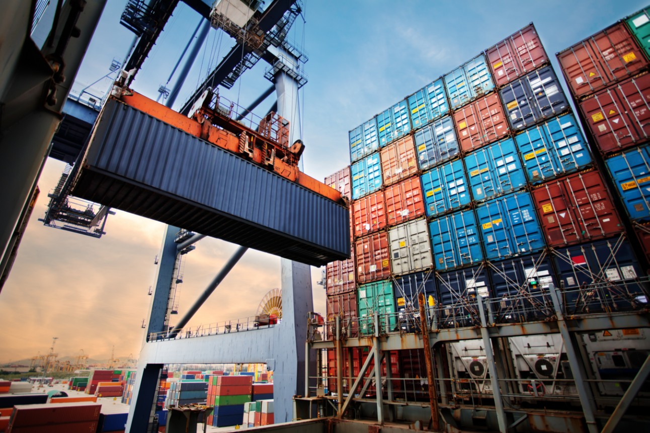 Impacto tarifaço: em vez de exportar, empresários brasileiros miram presença direta no mercado americano