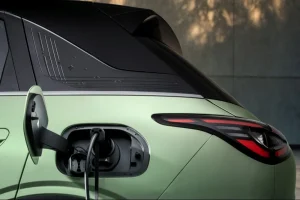Geely lança tecnologia de bateria com recarga ultrarrápida que atinge 100% de carga em menos de 10 minutos