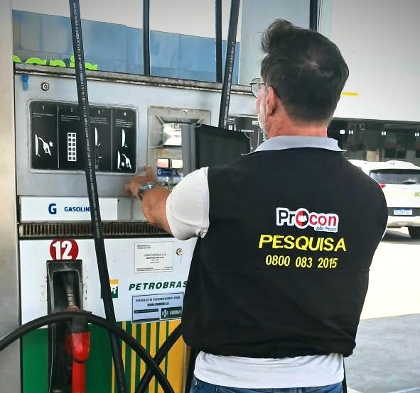 Preço do álcool recua em 48 postos em João Pessoa e menor valor cai para R$ 4,45