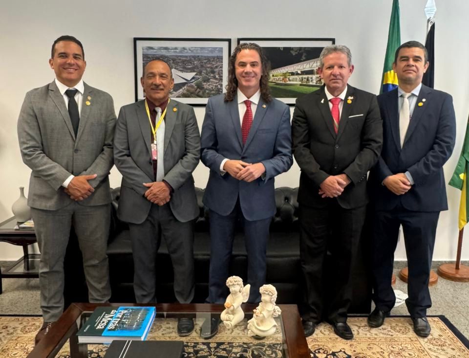 veneziano recebe polícia e bombeiros