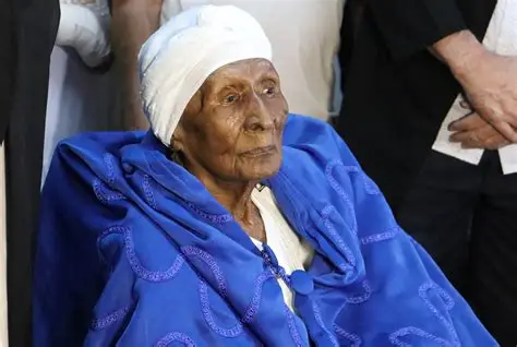 Doutora honoris causa pela UFPB, mãe Rita Preta é homenageada por exposição em portugal