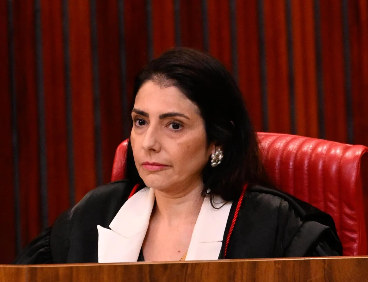 ministra Estela Aranha