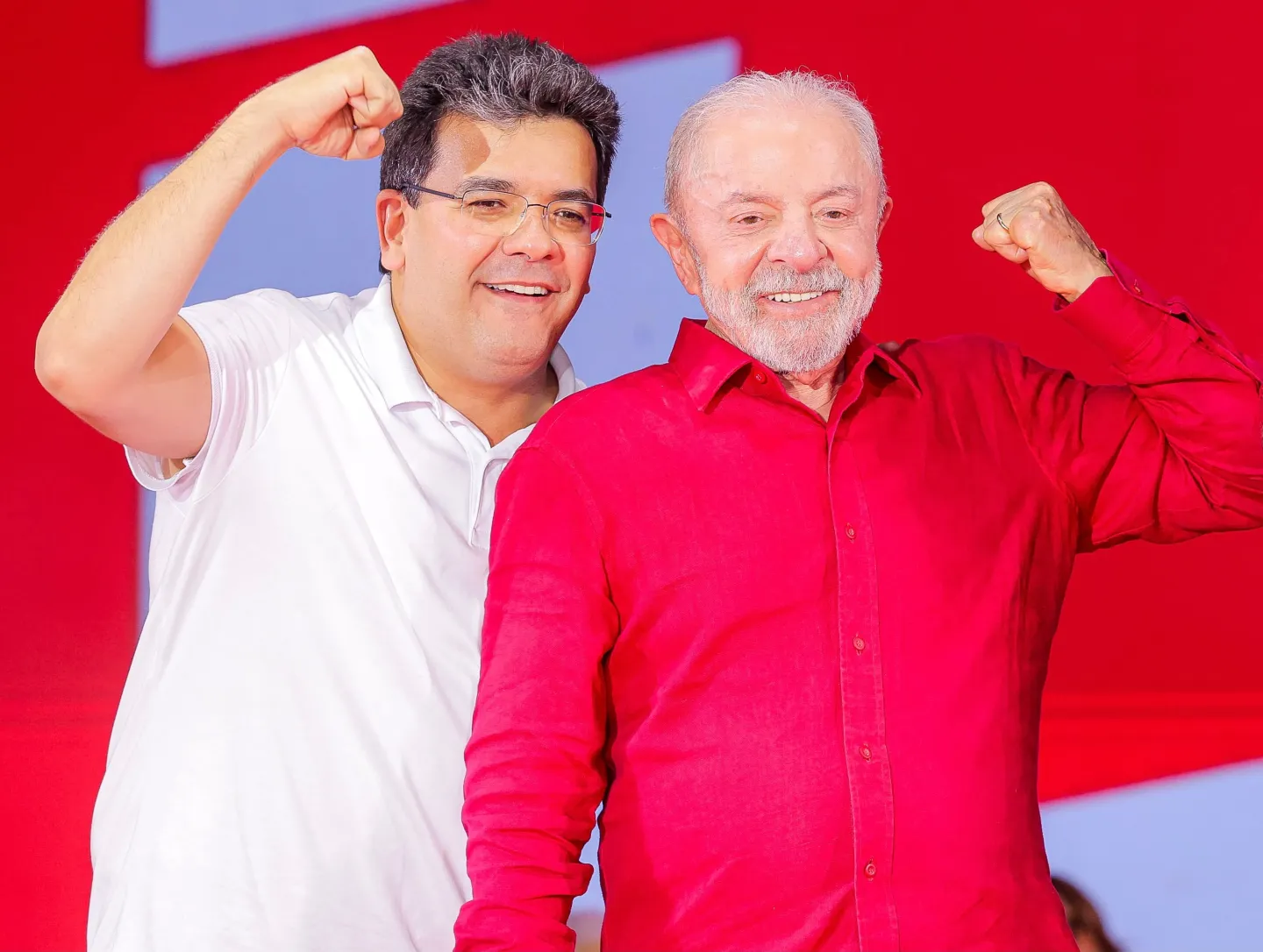 Tracking de véspera da campanha de Lula aponta 50,6% contra 49,4% de Flávio Bolsonaro
