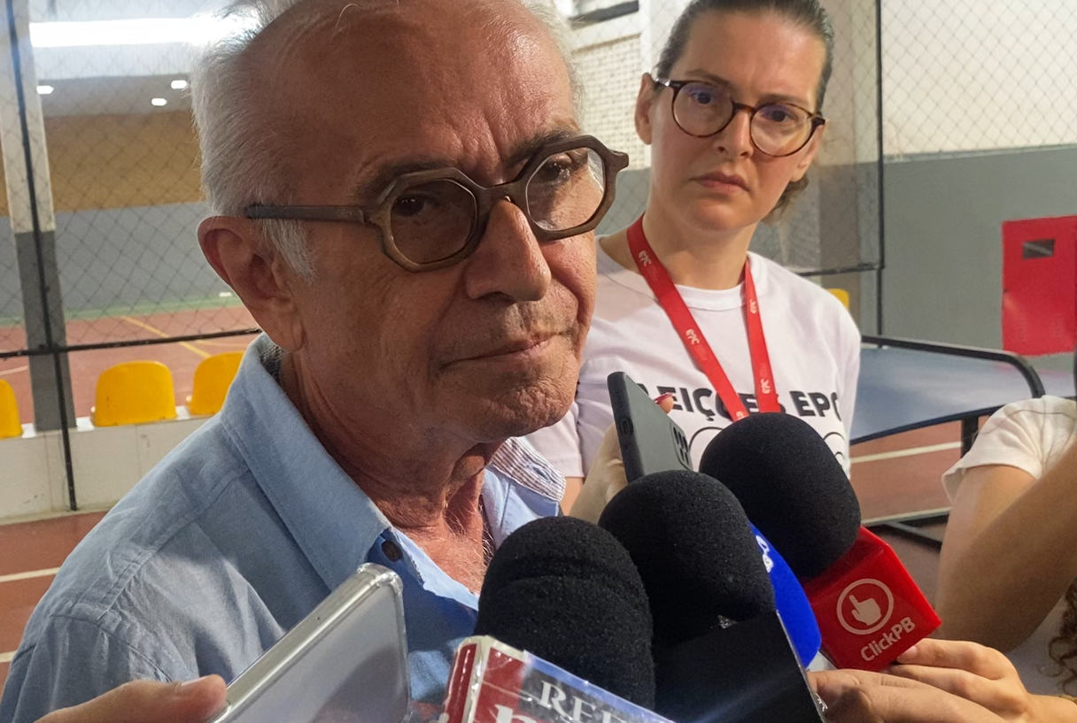 Cícero Lucena vota