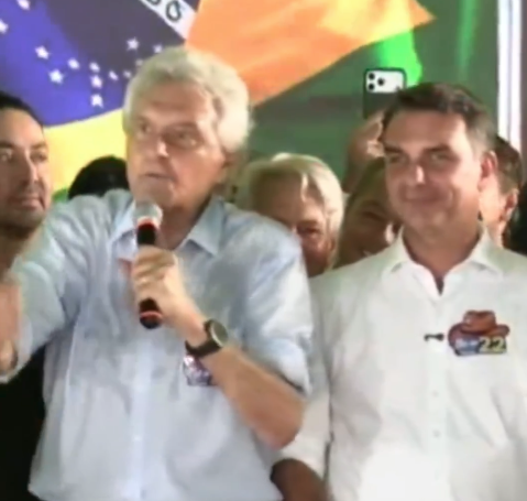 Ronaldo Caiado declara apoio a Flávio Bolsonaro