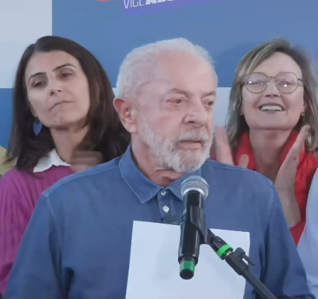 Lula promete abrir sigilos bancário e telefônico