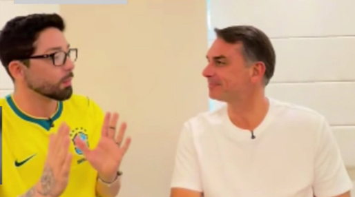 Flávio Bolsonaro sobre população LGBT: “Pode dar à vontade”, diz senador em vídeo com Rico Melquiades