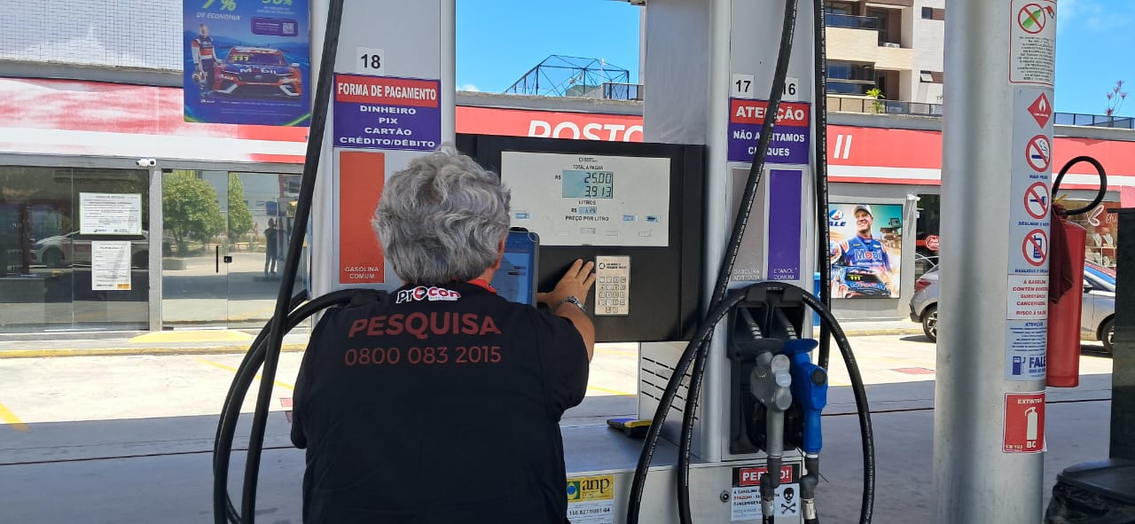 Teto da gasolina comum cai para R$ 6,69 e menor preço segue a R$ 6,09 em João Pessoa, aponta Procon-JP