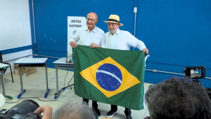 Lula vota em São Bernardo do Campo