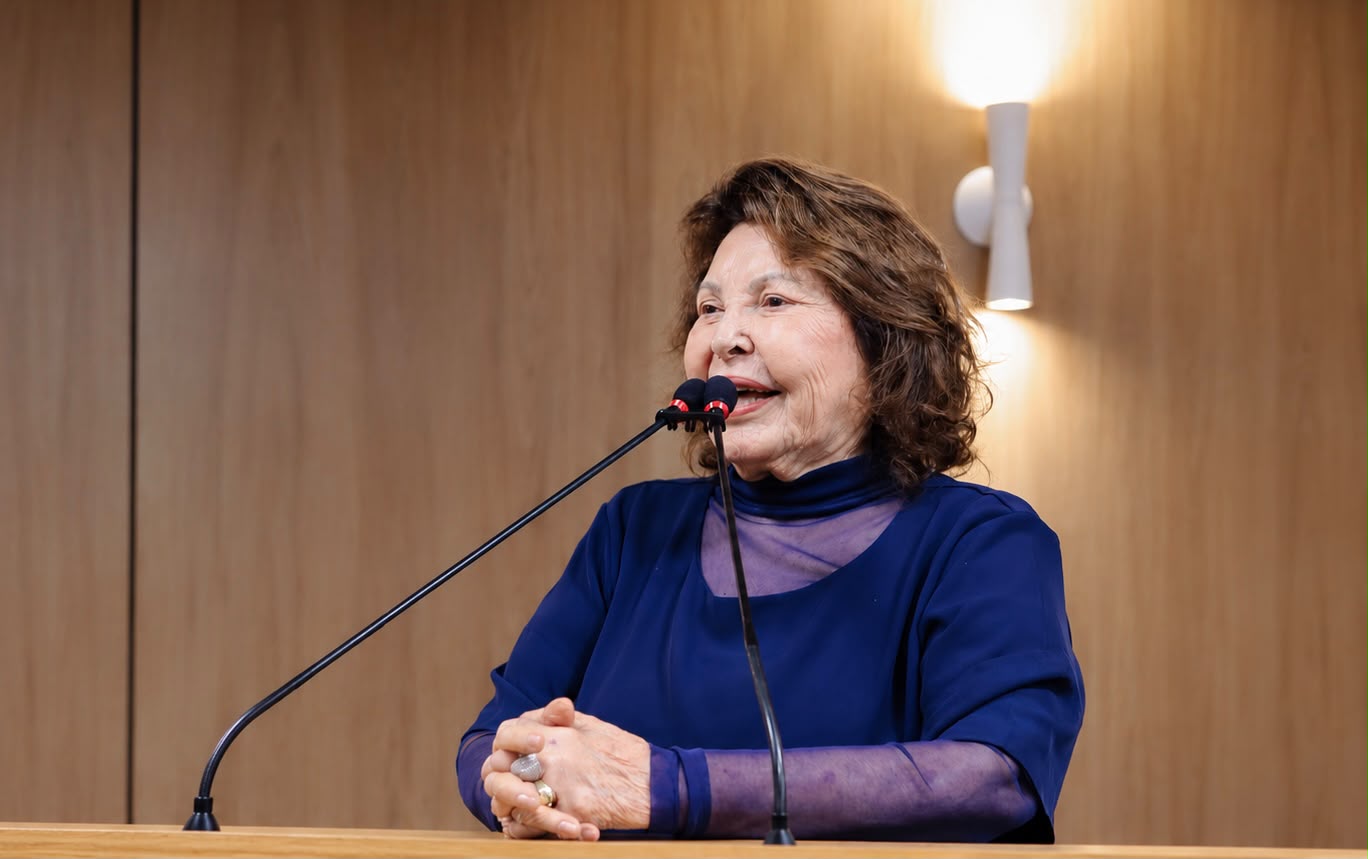 Francisca Motta parabeniza eleitos