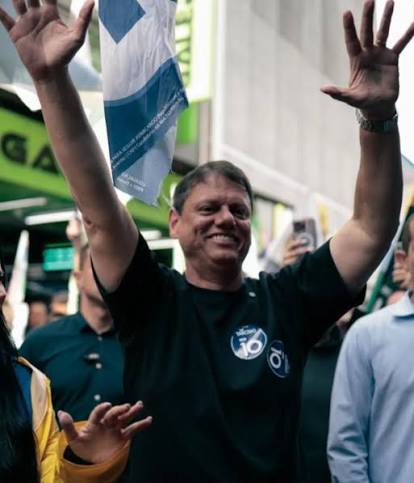 Tarcísio de Freitas (Republicanos) é reeleito governador de São Paulo. Veja os dados do TSE no WSCOM.
