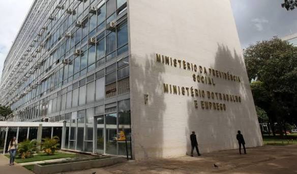 Canal do Ministério do Trabalho recebe denúncias de assédio eleitoral nas relações profissionais.