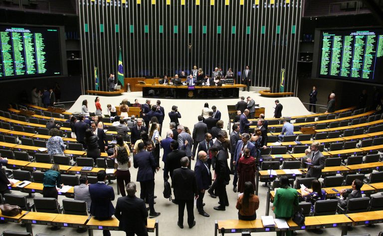 Câmara aprova aumento do teto do MEI para R$ 140 mil e perdão de dívidas. Entenda as regras no WSCOM