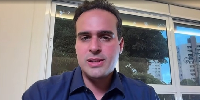 Lucas Ribeiro declara apoio a Lula e comenta a polarização na eleição presidencial de 2026.