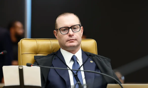 Zanin determina extensão da votação